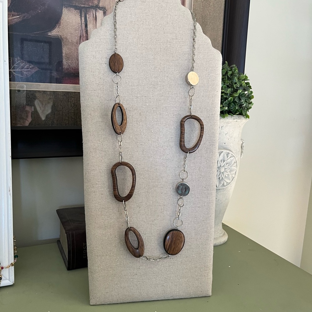 Costume Jewelry Necklace with faux wood look, a neat piece !